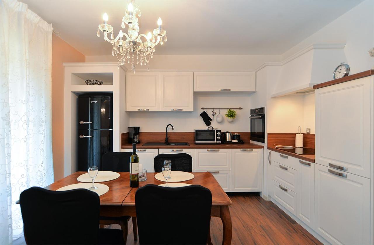 Apartments Marija 1089 Porec Bagian luar foto