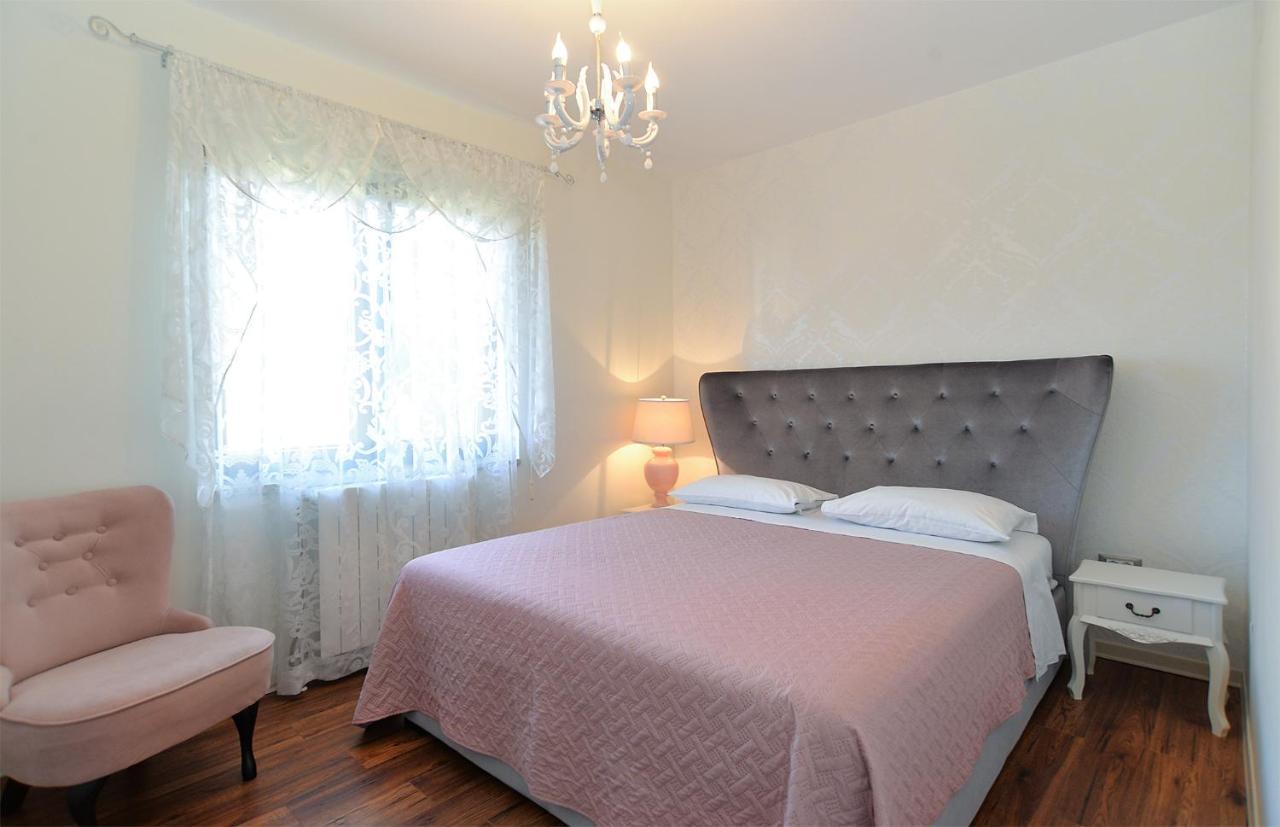 Apartments Marija 1089 Porec Bagian luar foto
