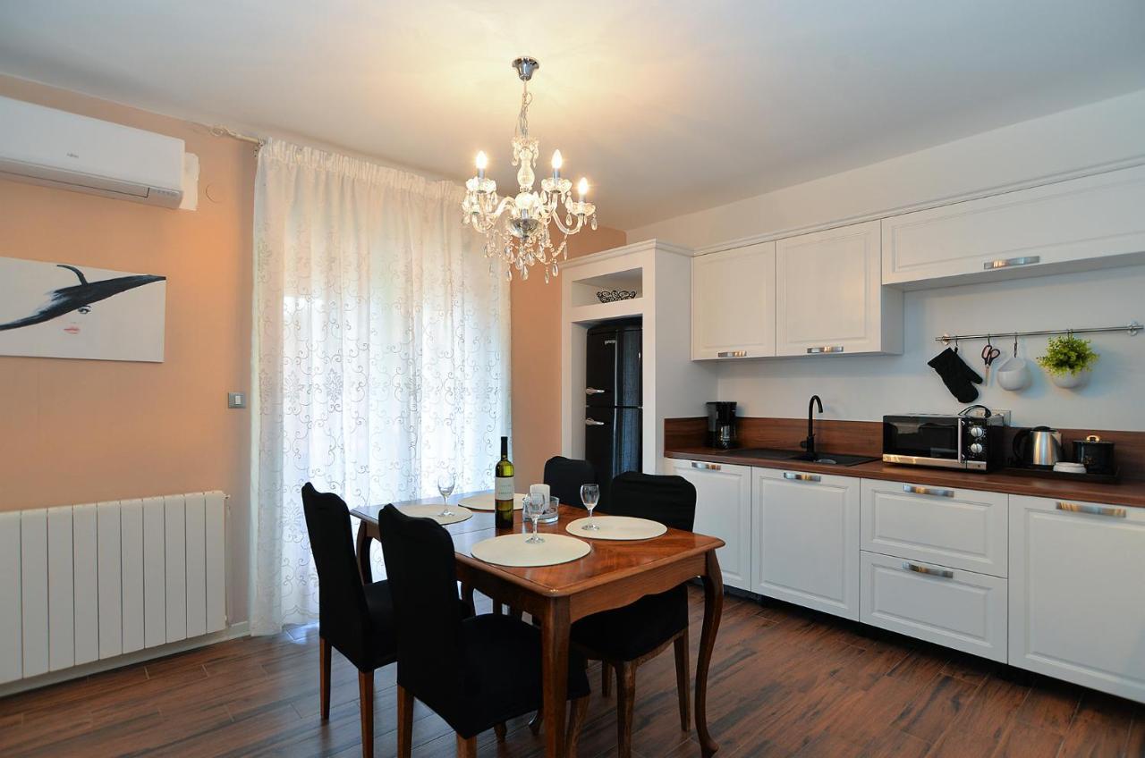 Apartments Marija 1089 Porec Bagian luar foto