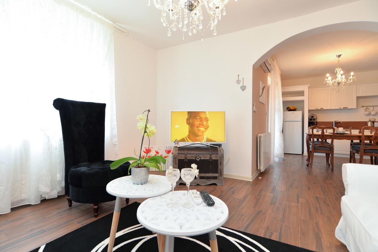 Apartments Marija 1089 Porec Bagian luar foto